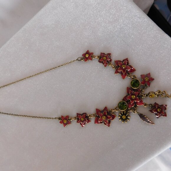 Ladies Pilgrim Flower Designed Necklace - Picture 3 of 4